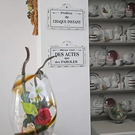 Chambre Rez De Chaussee Cuisine Salon Et Salle Partages Ferques